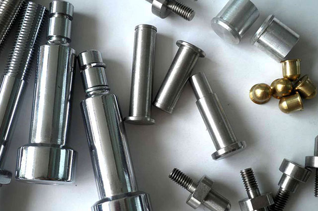 五金加工不良品凸包的原因分析？