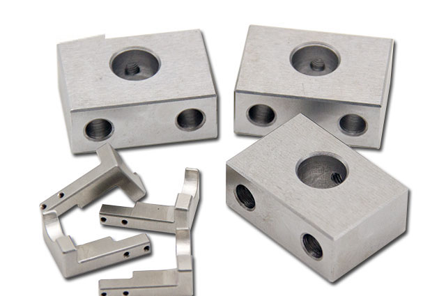 CNC數(shù)控加工的優(yōu)點(diǎn)和發(fā)展趨勢